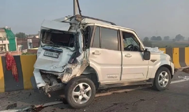 काशी में स्कॉर्पियो खड़ी कर REEL बना रहे चार युवकों को ट्रक ने रौंदा, मौत; दो ओवरब्रिज से नीचे गिरे