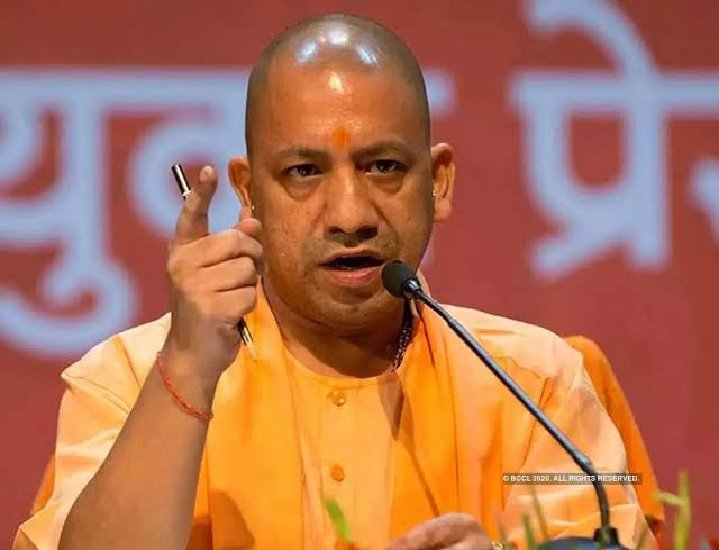 सीएम योगी बोले- पहले पुलिस के हाथों में थी जंग लगी राइफल, ऑटोमैटिक हथियार थे अपराधियों के हाथ