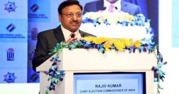 एनआरआई को विदेश से ही मतदान का अधिकार मिले