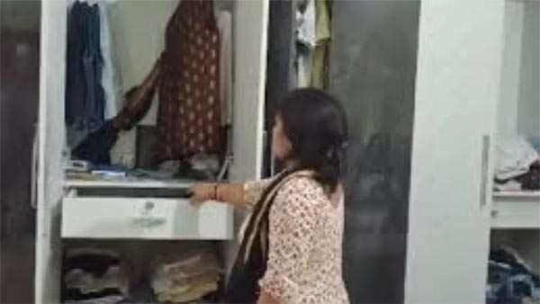 बिल्डर के घर से नौकरों ने उड़ा डाले 18 करोड़ के गहने और नकदी