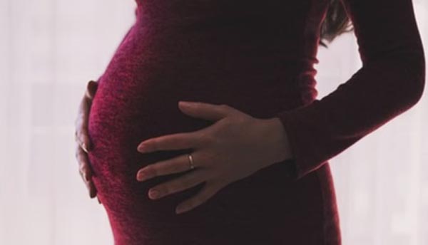 अलीगढ़ में नसबंदी के बाद भी गर्भवती हुईं 64 महिलाएं, स्वास्थ्य विभाग की घोर लापरवाही!