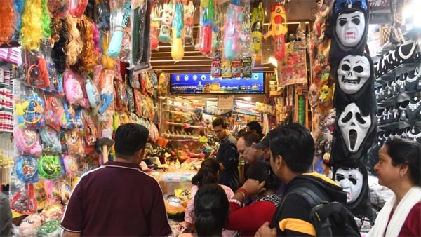 होली पर 80,000 करोड़ से अधिक की होगी खरीद बिक्री, स्वदेशी उत्पादों की मांग