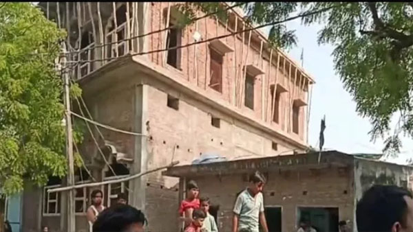 मस्जिद का पुनर्निर्माण रूकवाया, कांस्टेबल सस्पेंड, दरोगा लाइनहाजिर