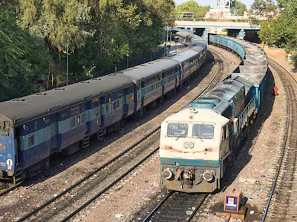 रेलवे ने तीन प्रोजेक्ट मंजूर किये, और बेहतर होगा खाटू श्याम व महाकाल तक का सफर