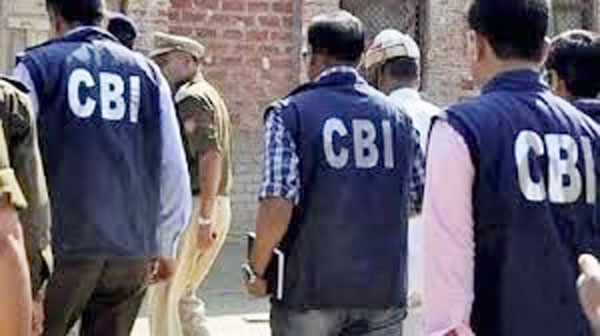 आय से अधिक संपत्ति अर्जित करने की एफआईआर दर्ज