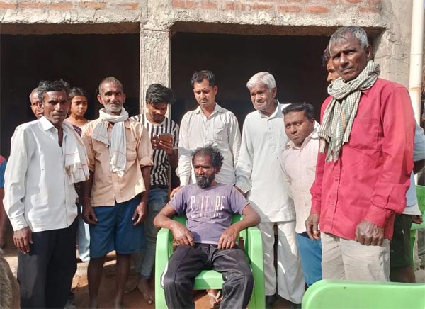 मरा समझकर छोड़ दी थी आस… 16 साल बाद बेटे को सामने देखकर खुशी में छलक पड़े आंसू