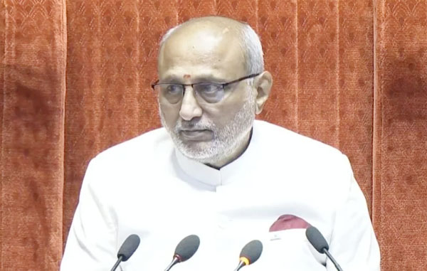 पंवार और आठवले समेत 19 राज्यसभा सदस्यों को दिलाई शपथ