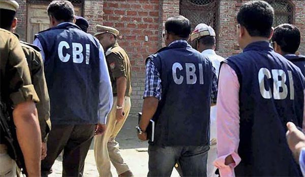 सीबीआई ने रिटायर्ड नेवी अफसर के फ्लैट पर मारा छापा