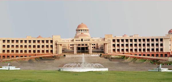 लोक सेवक का स्पष्टीकरण जरूरी नहीं : कोर्ट