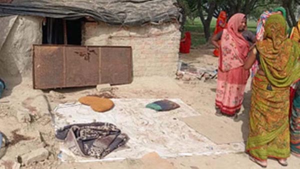 तेज रफ्तार डंपर ने सड़क किनारे सो रहे परिवार को रौंदा, चार की मौत, एक घायल