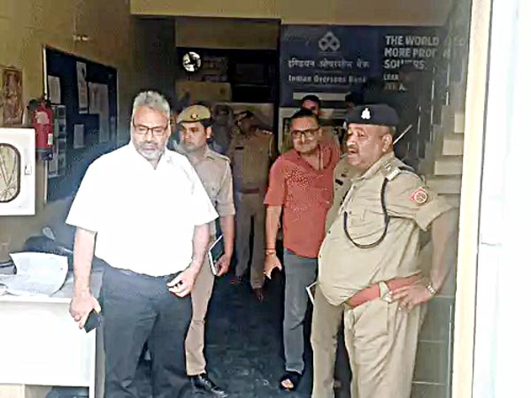 लखनऊ अग्निकांड के बाद मेरठ में कोचिंग सेंटरों का निरीक्षण, एंट्री और एग्जिट के अलावा वहां लगे उपकरण भी किए चेक