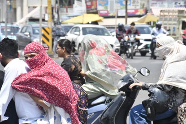 यूपी के 26 जिलों में हीटवेव का अलर्ट, 20 शहरों में बारिश के भी आसार