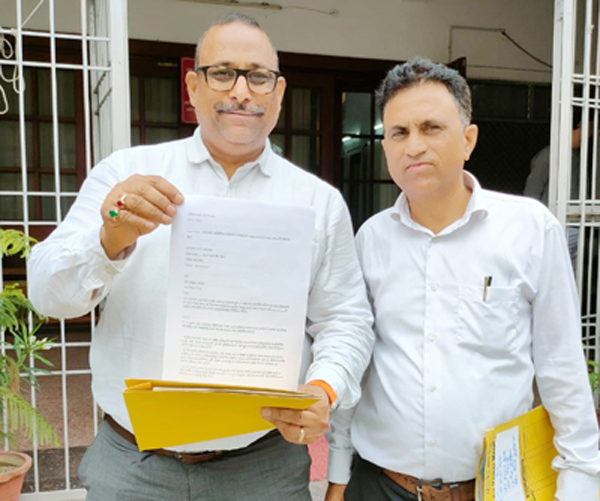 एडवोकेट रामकुमार शर्मा ने उठाई सार्वजनिक सड़कों, सरकारी भूमि पर अवैध रूप से निर्मित धार्मिक स्थलों का सर्वे कराकर कार्रवाई की मांग