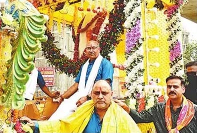 बाबा बर्फानी की निकली भव्य शोभायात्रा