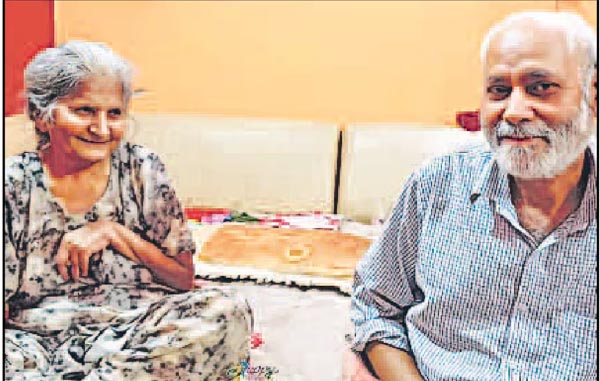 पत्नी ने भी पति की मौत के 15 मिनट बाद तोड़ा दम