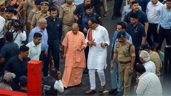 लखनऊ में कोचिंग और लाइब्रेरी में आग लगने से 15 छात्रों की दर्दनाक मौत, 4 लापरवाह अफसर सस्पेंड, एसआईटी गठित, 4 आरोपी गिरफ्तार