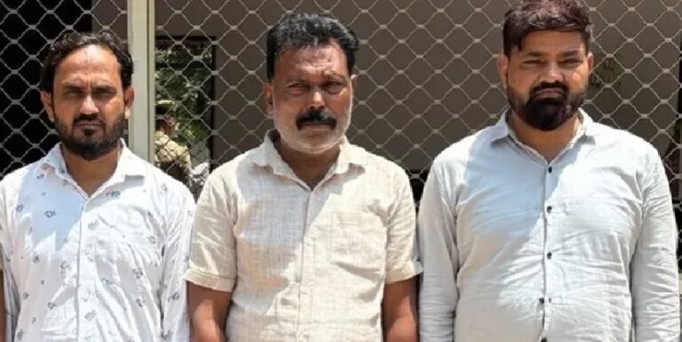 मेरठ : ठेकेदार के ठाठ-बाट देखकर सगे फूफा ने मांगी 50 लाख की रंगदारी, दी ‘मय्यत सजाने’ की धमकी
