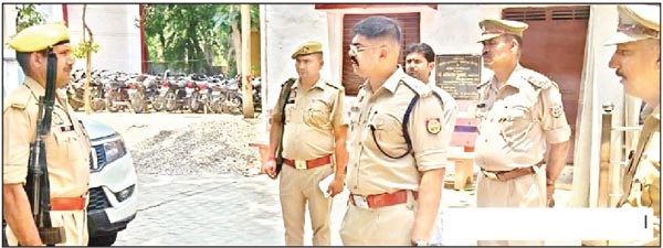 सरधना थाने का एसपी देहात ने किया आकस्मिक निरीक्षण