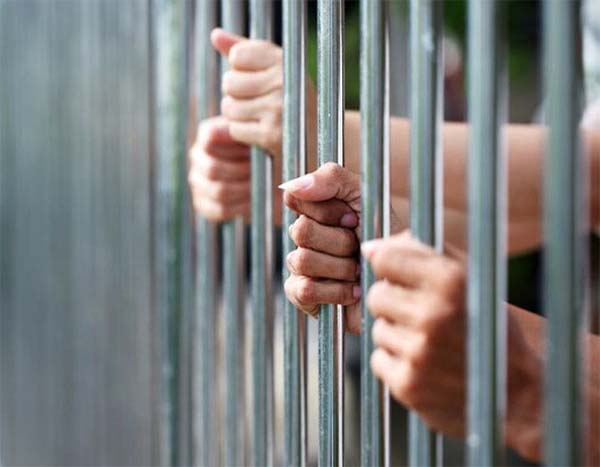 छह गिरफ्तार टेंट-डेकोरेशन का फर्जी विज्ञापन देकर ठगने वाले