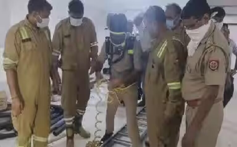 ग्रेटर नोएडा की एल्डिको सोसायटी में टैंक की जहरीली गैस से दम घुटने से दो लोगों की मौत
