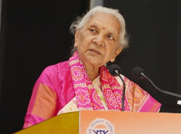 राज्यपाल ने कहा, दो सदस्यों वाले परिवार का भी बने आयुष्मान कार्ड