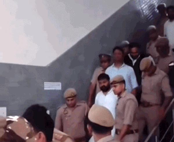 कलक्ट्रेट गेट पर बवाल के मामले में आठों आरोपियों को कोर्ट से मिली जमानत, मुकदमे से गंभीर धाराएं हटाने की चर्चा