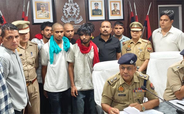 यूपी और हरियाणा में पेट्रोल पंप लूटने वाले 5 शातिर गिरफ्तार