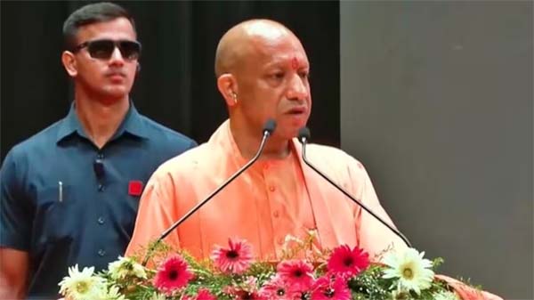 योगी आदित्यनाथ ने किया खाली स्थानों पर स्वच्छता एवं पौधरोपण का आह्वान