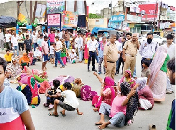 आपरेशन में लापरवाही का आरोप, नर्सिंग होम में हंगामा