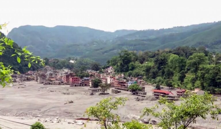 10 मिनट के टी ब्रेक ने बचा ली 28 लोगों की जान! Nepal से लौटे तीर्थयात्रियों ने सुनाई खौफनाक कहानी
